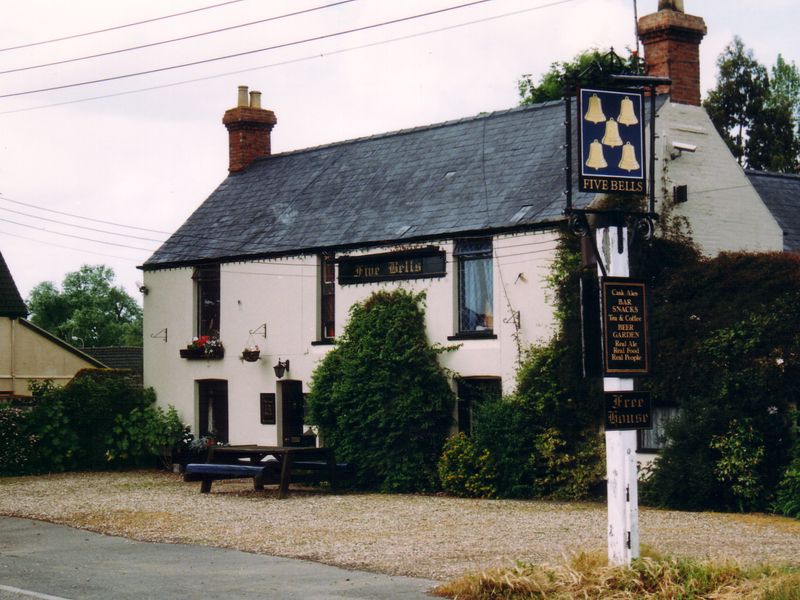 Five Bells, Tydd St Mary, 2000. (Pub). Published on 15-07-2012