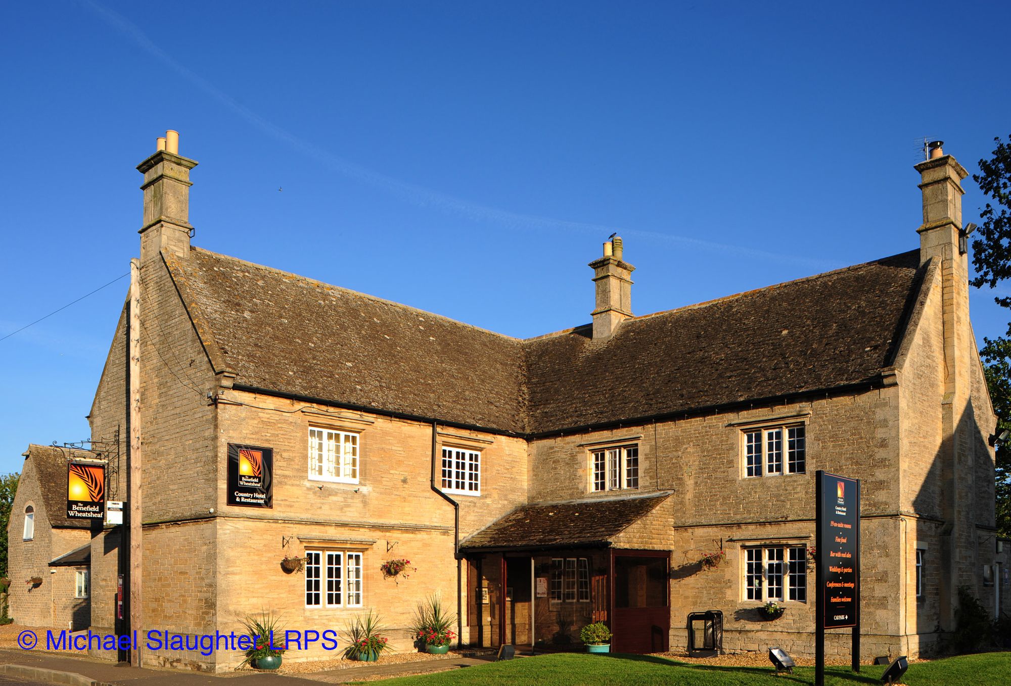 Wheatsheaf, Upper Benefield, 2009. (Pub). Published on 15-07-2012