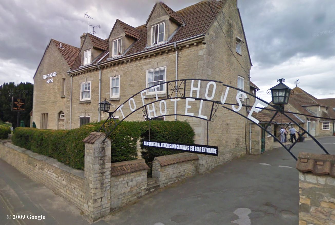 Toft House Hotel, Toft, 2009. (Pub). Published on 15-07-2012