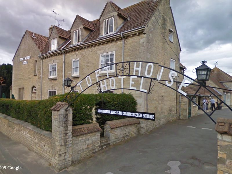 Toft House Hotel, Toft, 2009. (Pub). Published on 15-07-2012 