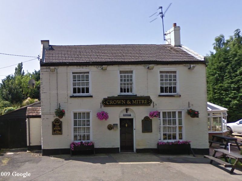 Crown & Mitre, Tydd St Giles, 2009. (Pub). Published on 15-07-2012