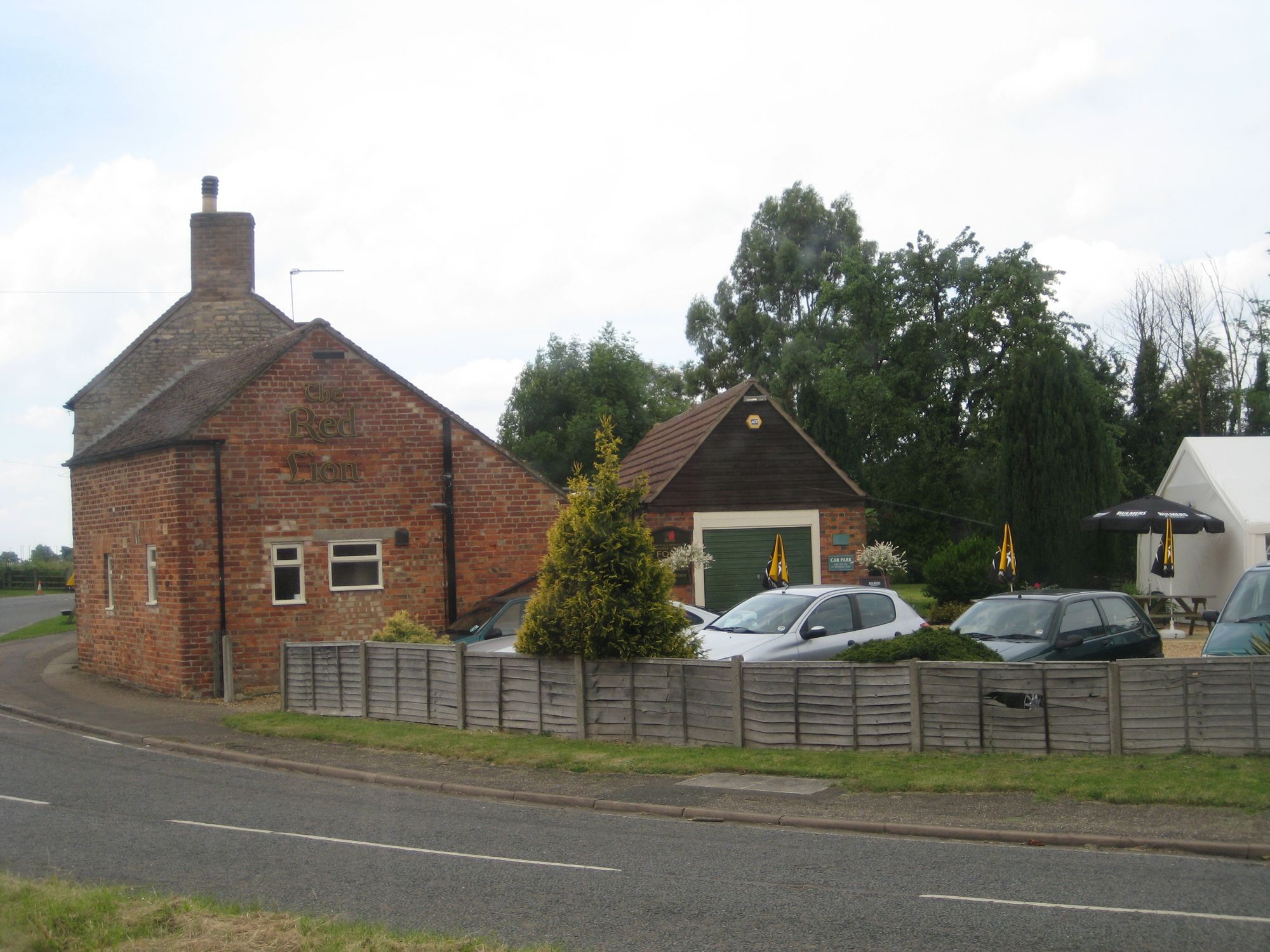 Red Lion, Warmington, 2008. (Pub). Published on 15-07-2012