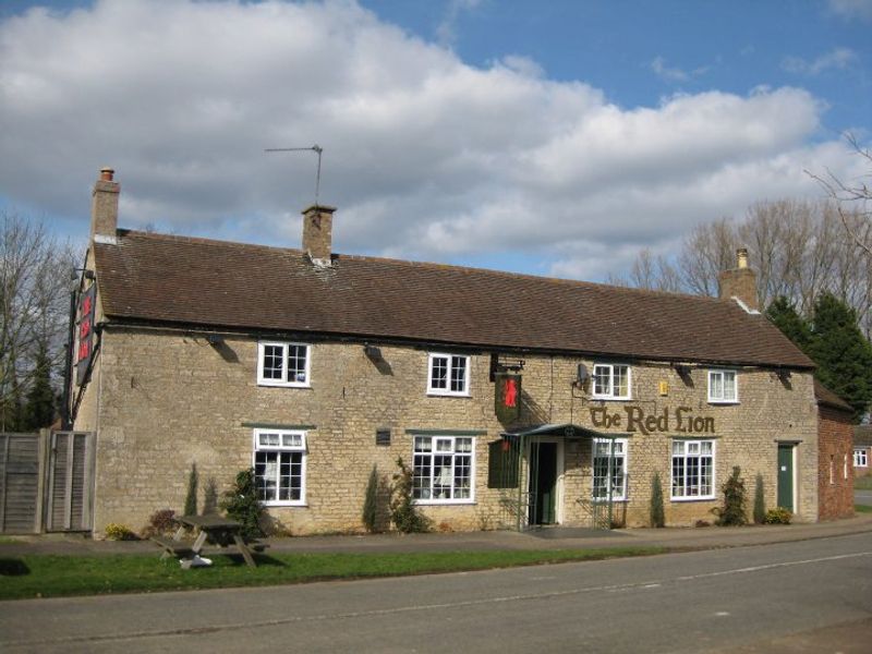 Red Lion, Warmington, 2010. (Pub, Key). Published on 15-07-2012 