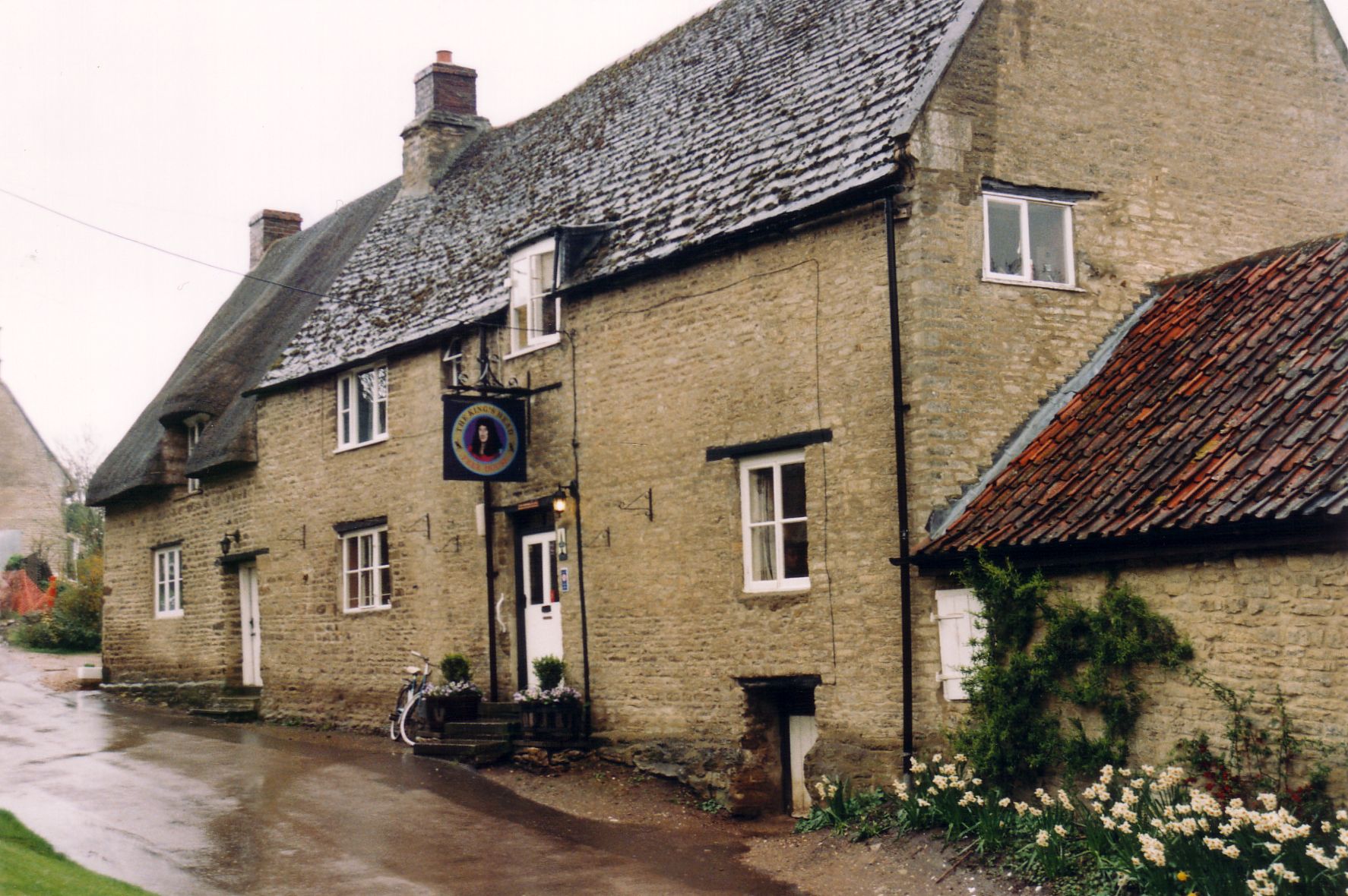 Kings Head, Wadenhoe, 2000. (Pub). Published on 15-07-2012