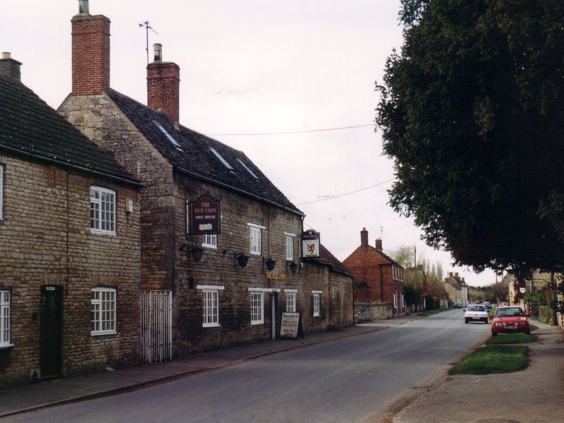 Red Lion, West Deeping, 2000. (Pub). Published on 15-07-2012 