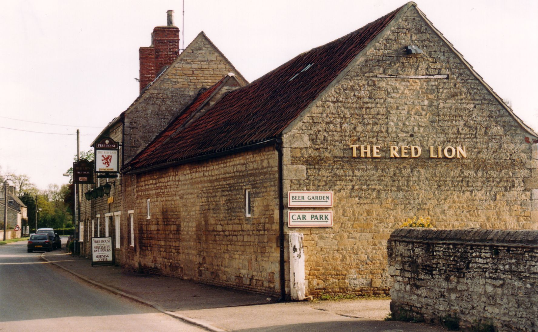 Red Lion, West Deeping, 2000. (Pub). Published on 15-07-2012