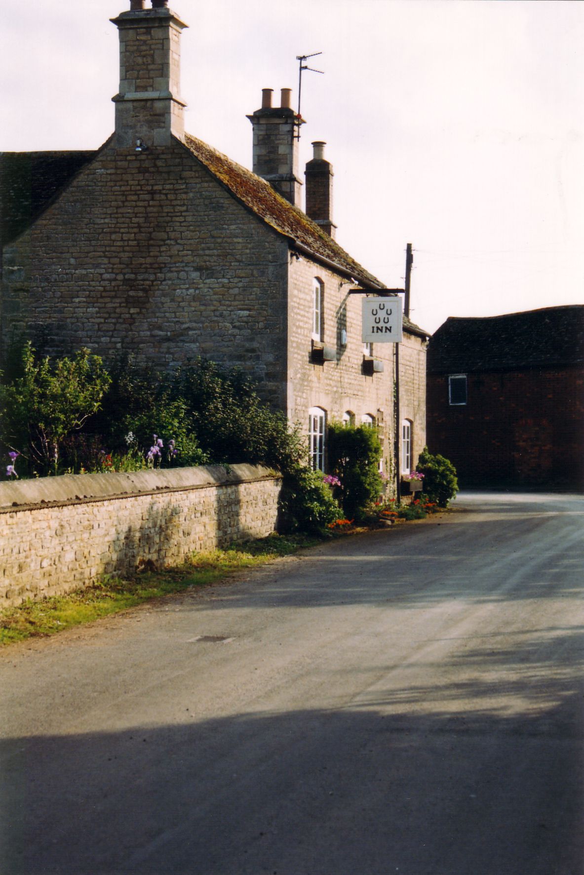 Five Horseshoes, Barholm, 2000. (Pub). Published on 15-07-2012