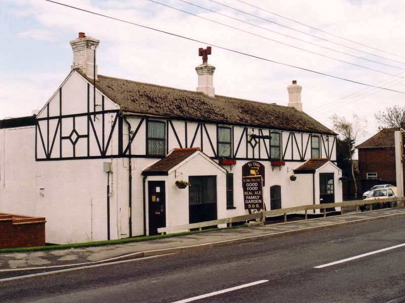 Olde Dun Cow, Cowbit, 2000. (Pub). Published on 15-07-2012