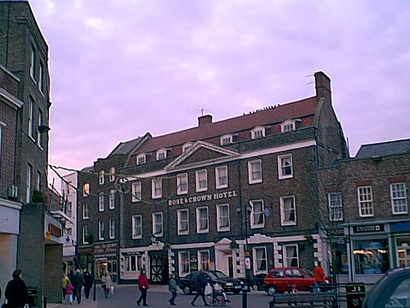Rose & Crown Hotel, Wisbech, 1999. (Pub). Published on 15-07-2012
