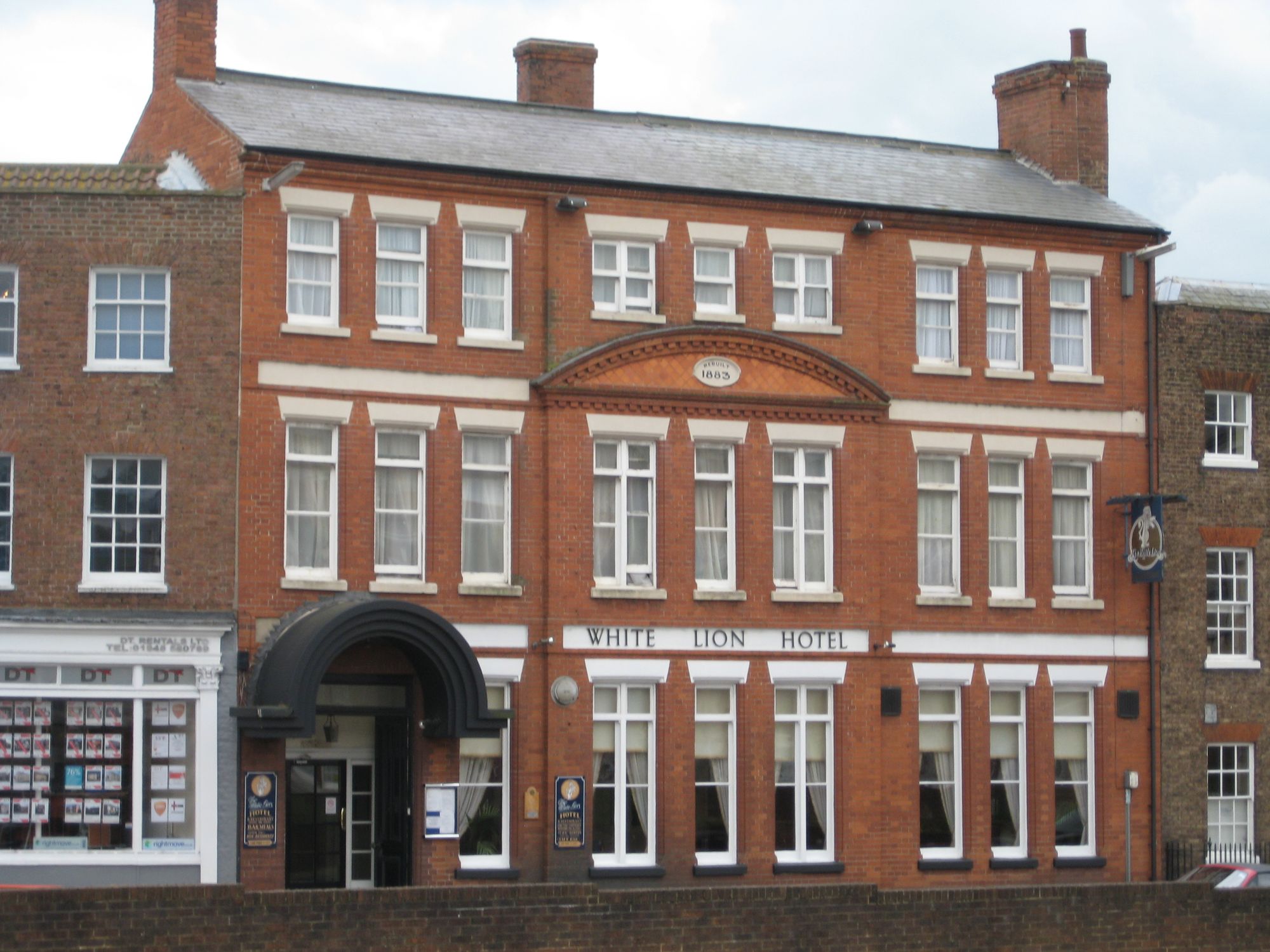 White Lion Hotel, Wisbech, 2008. (Pub). Published on 15-07-2012