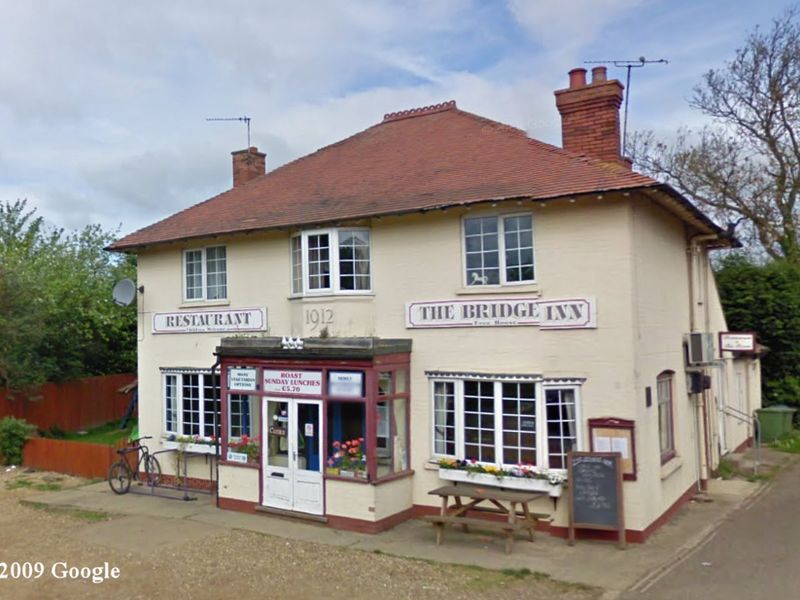 Bridge Inn, Wisbech St Mary, 2009. (Pub). Published on 15-07-2012