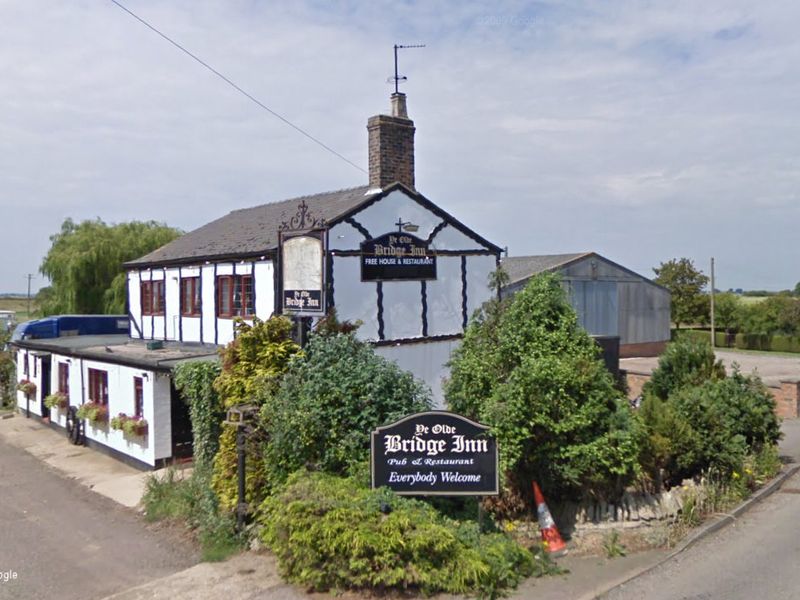 Olde Bridge Inn, Crowland, 2009. (Pub). Published on 15-07-2012 