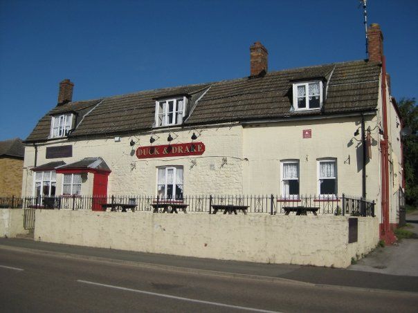 Duck & Drake, Yaxley, 2009. (Pub). Published on 15-07-2012