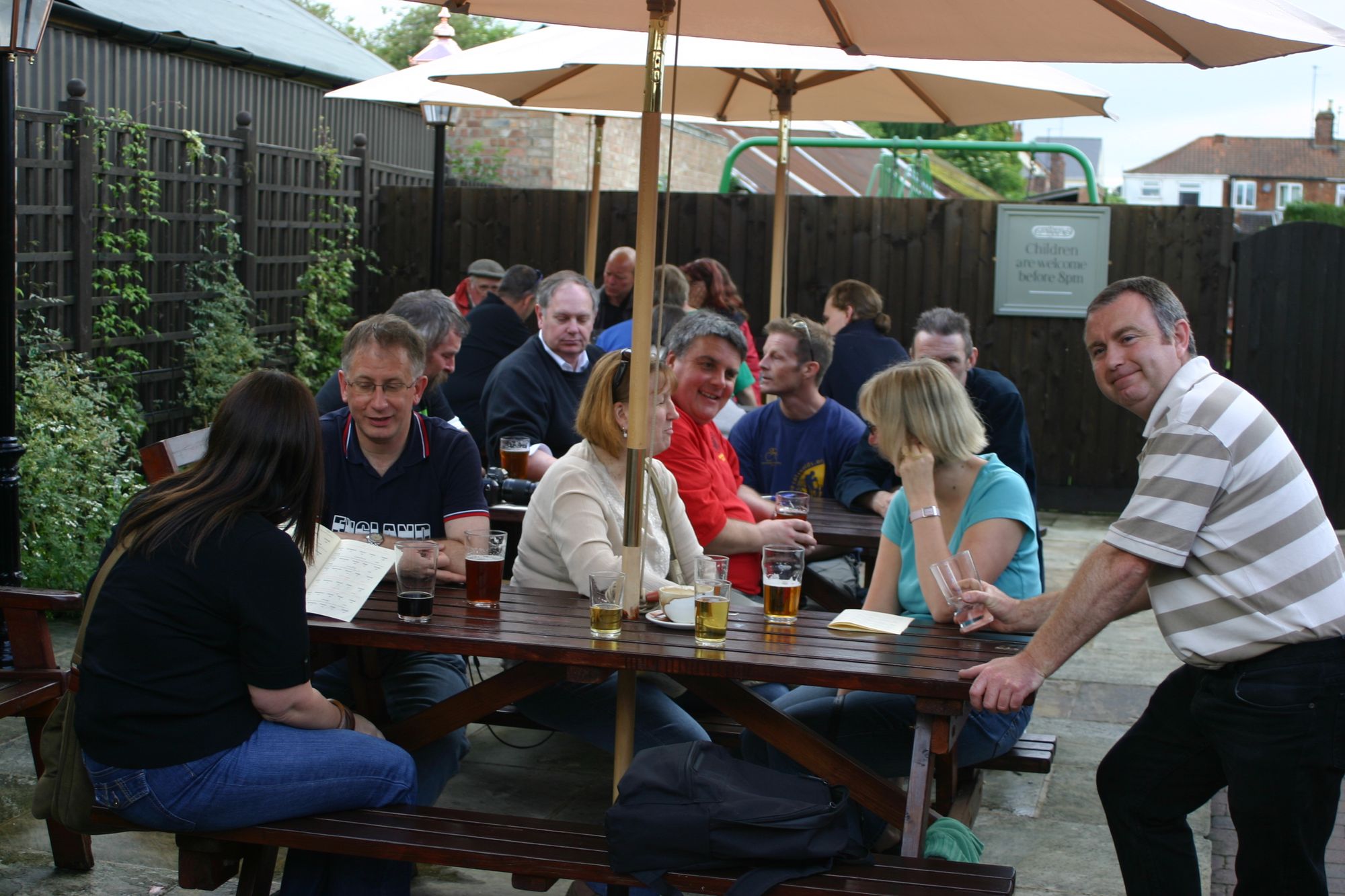 Smith's Of Bourne, Bourne, 2007, Garden. (Pub). Published on 15-07-2012