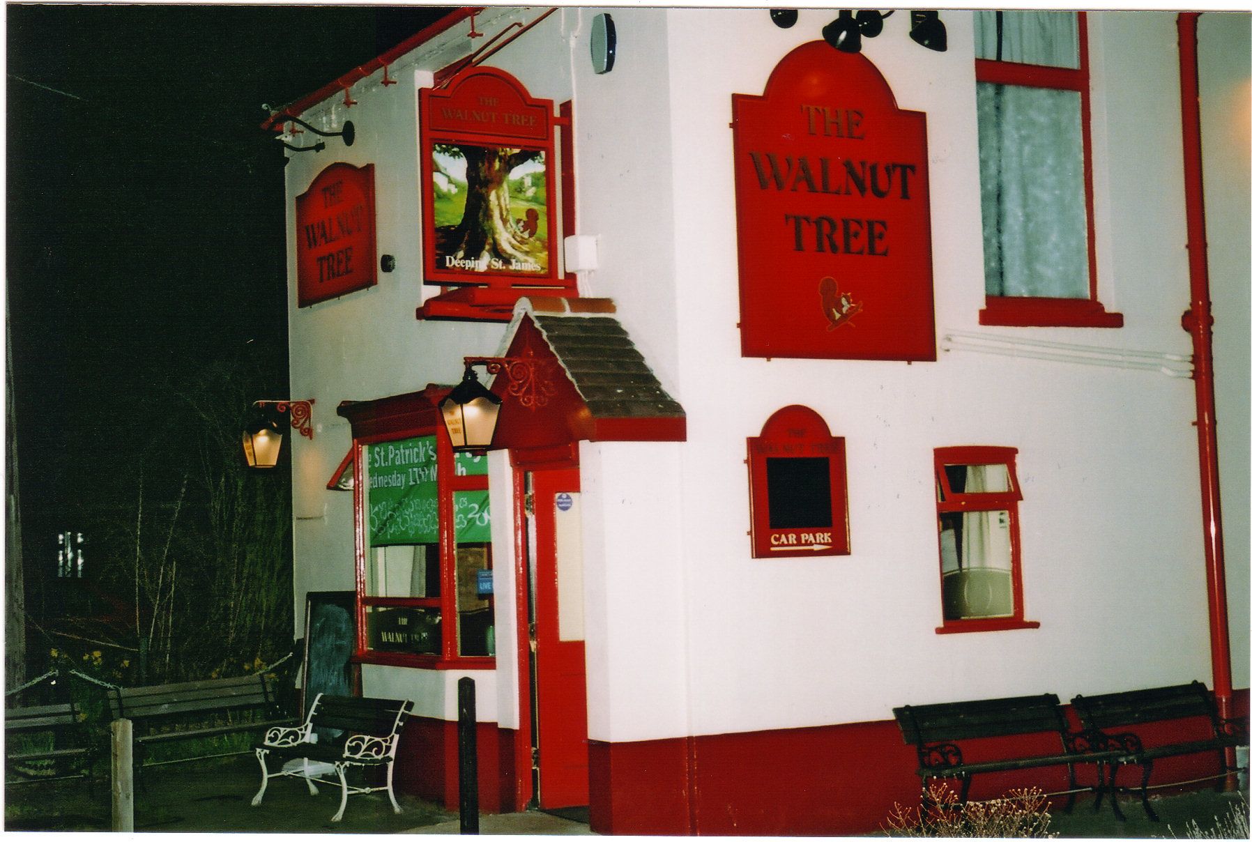 Walnut Tree, Deeping St James, 2007. (Pub). Published on 15-07-2012