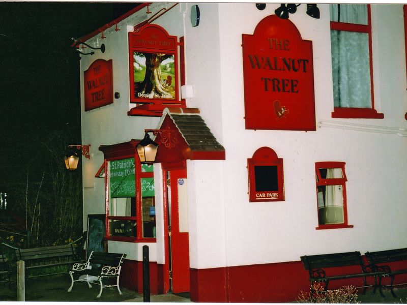 Walnut Tree, Deeping St James, 2007. (Pub). Published on 15-07-2012 