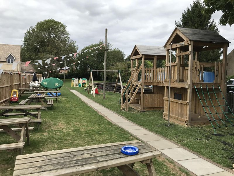 (Pub, External, Garden). Published on 02-04-2023