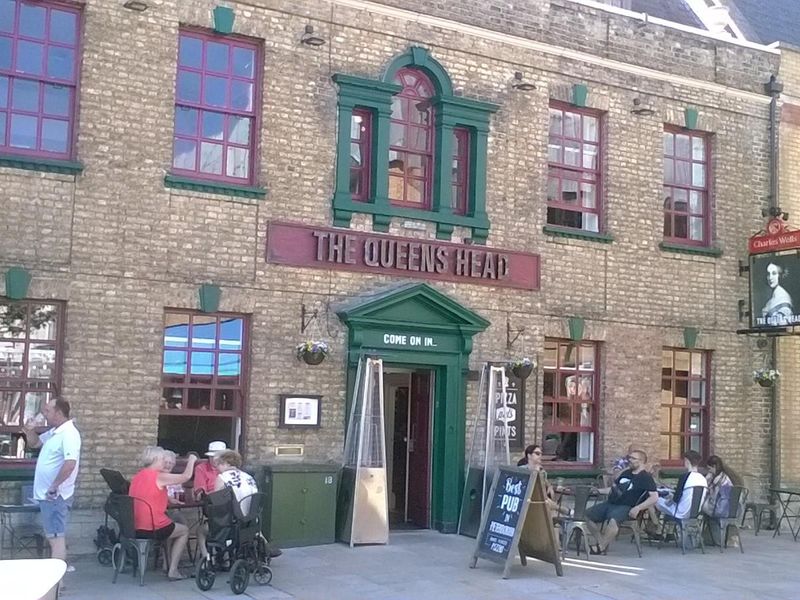 The Queens Head, August 2017. (Pub, External, Key). Published on 28-08-2017 