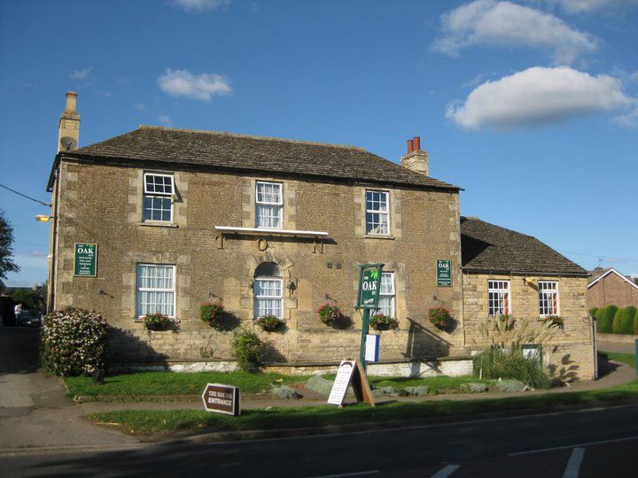 Oak Inn, Easton On The Hill, 2010. (Pub, Key). Published on 15-07-2012