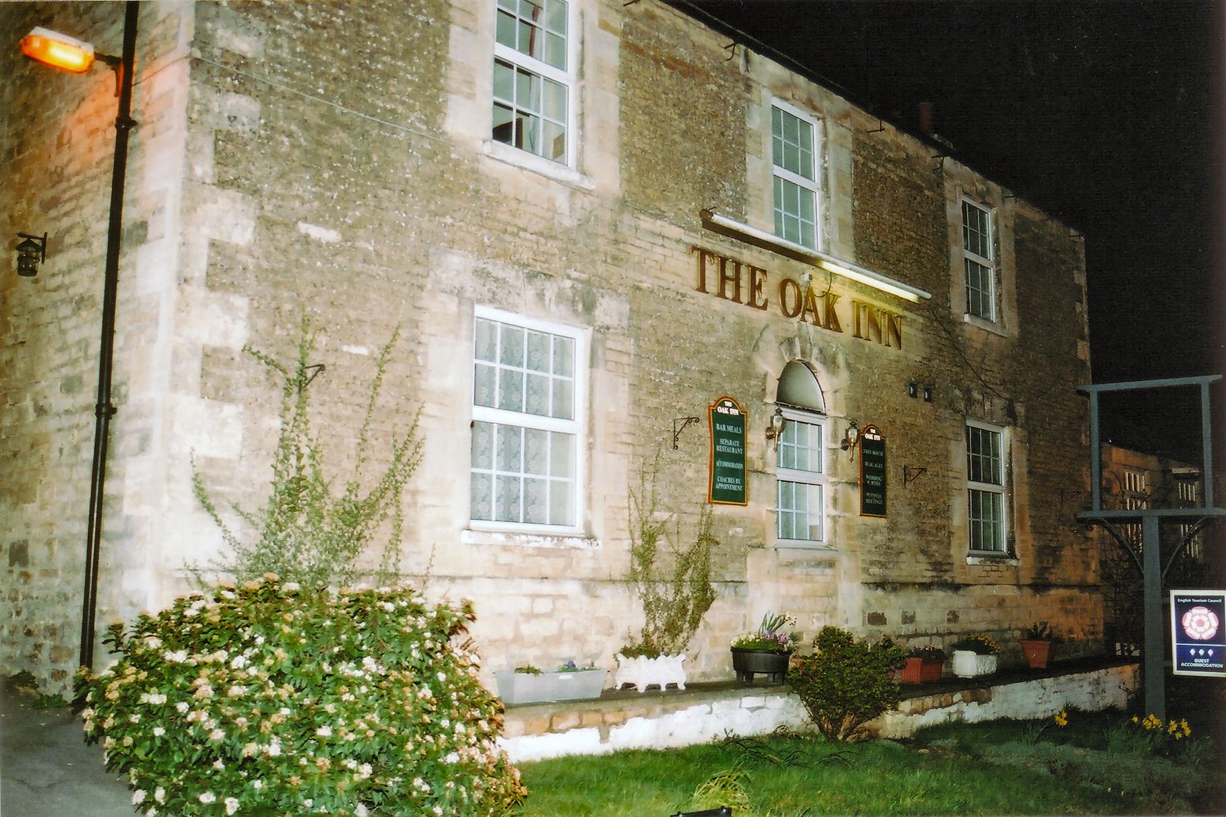 Oak Inn, Easton On The Hill, 2007. (Pub). Published on 15-07-2012