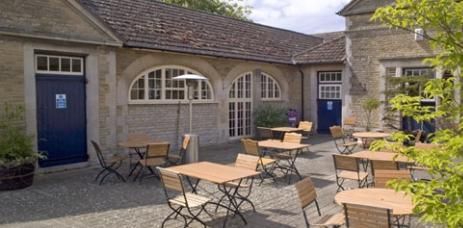(Pub, Garden). Published on 18-04-2017