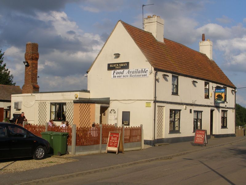 Black Swan, Farcet, 2009. (Pub). Published on 15-07-2012