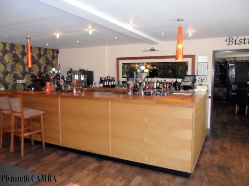 (Pub, Bar). Published on 03-04-2013 