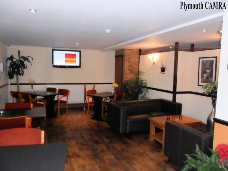 (Pub, Bar). Published on 03-04-2013 