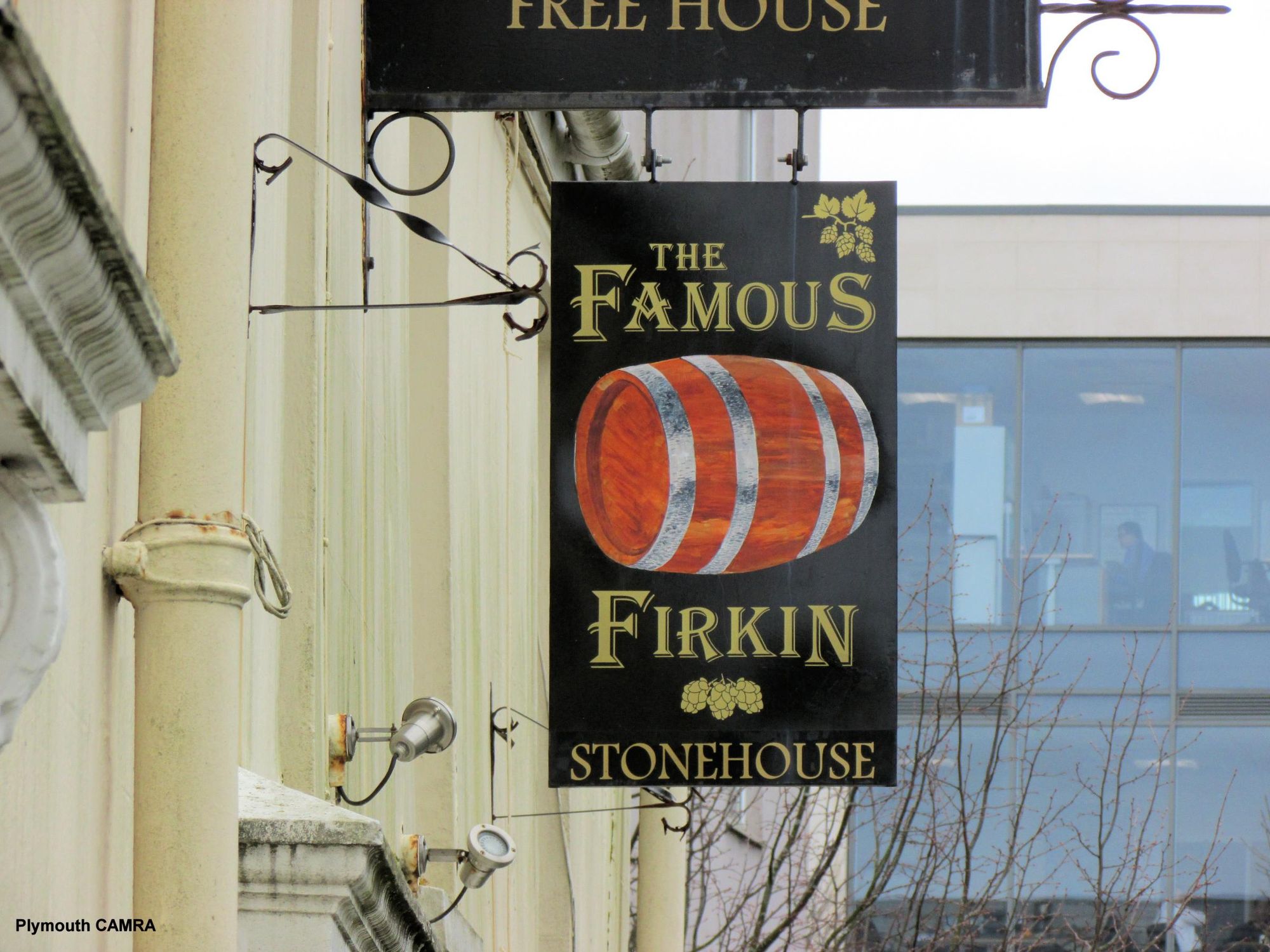 (Pub, Sign). Published on 30-03-2017