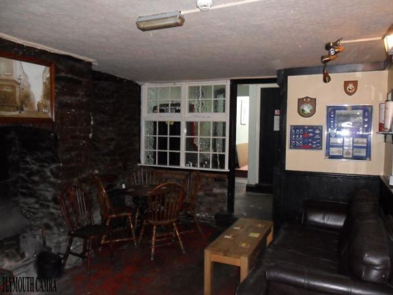 Minerva Plymouth Snug November 2012. (Pub). Published on 04-11-2012