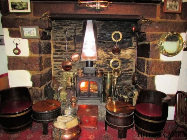Real Fire. (Pub). Published on 27-11-2013