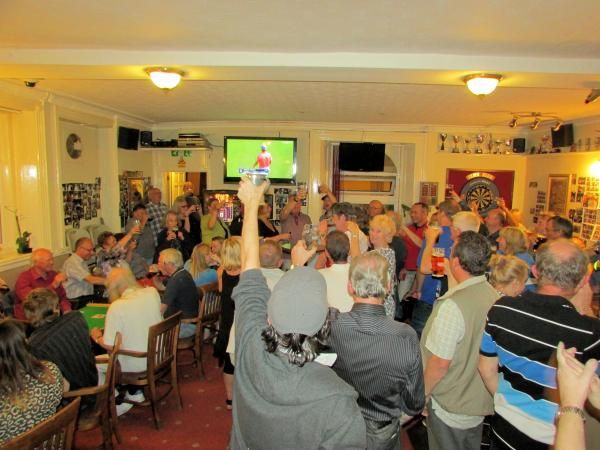 (Pub, Customers, Party). Published on 09-09-2014