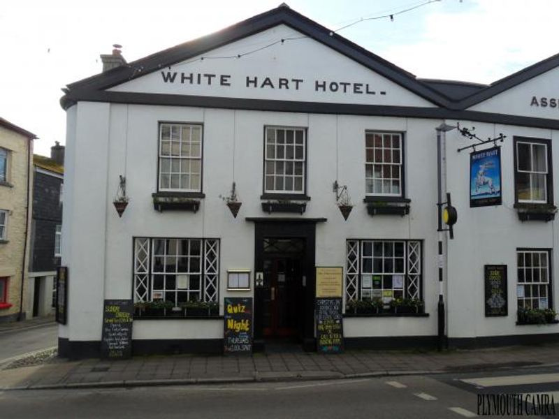 White Hart Modbury November 2012. (Pub, External). Published on 07-11-2012