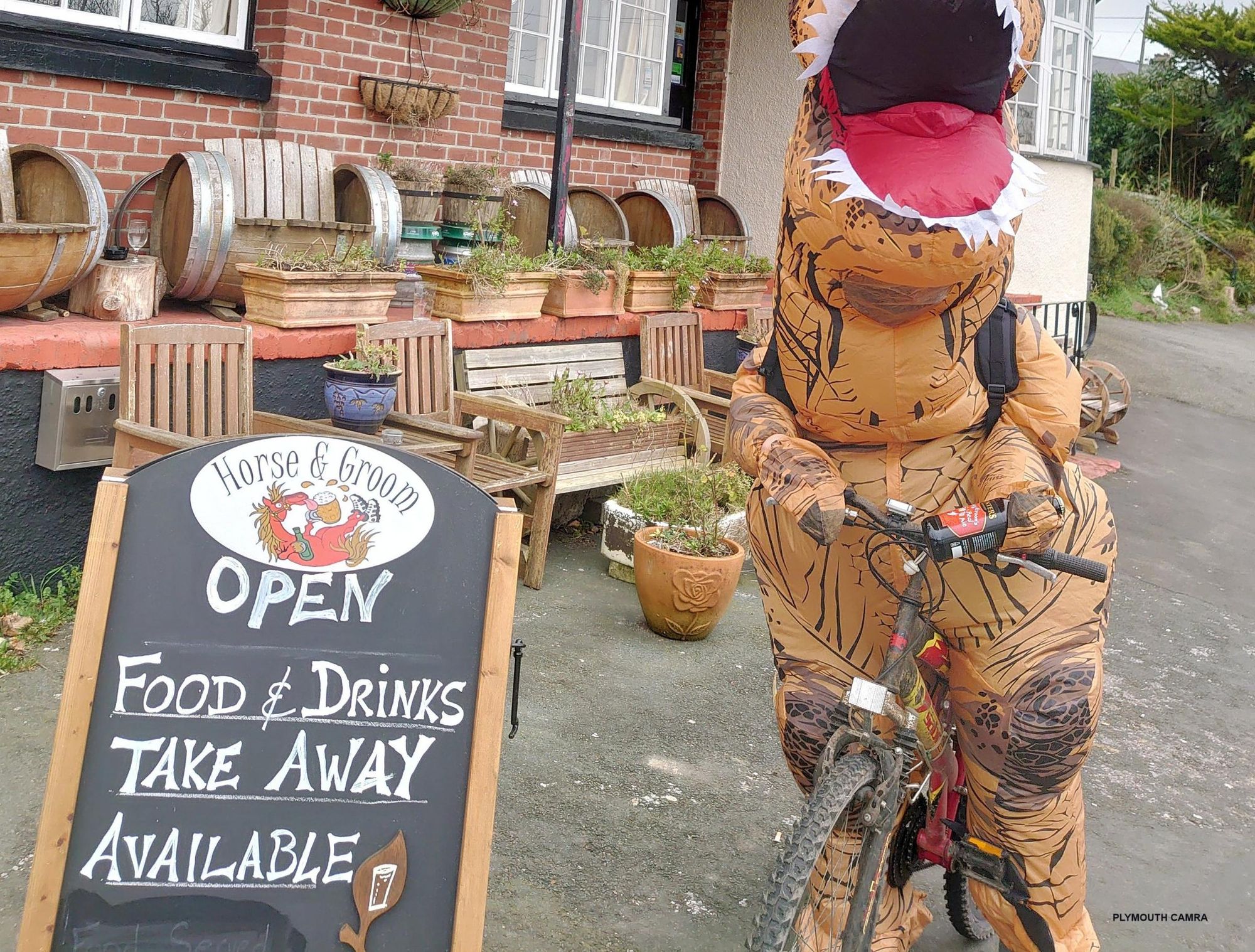 Covid-Opening. (Pub, External, Sign). Published on 02-04-2020
