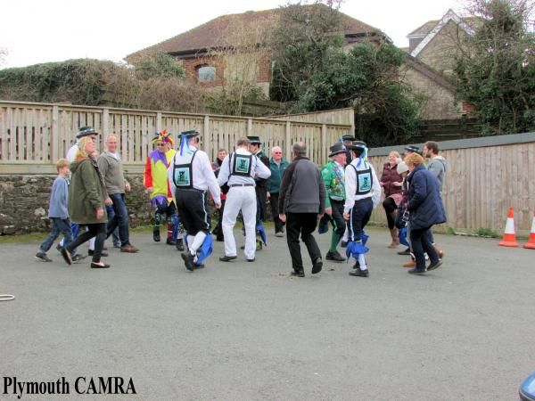 Morris Men with customers. (Pub, External, Customers). Published on 02-03-2014