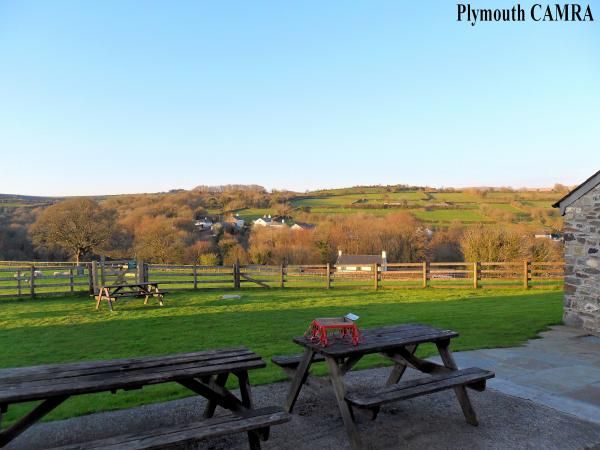 Mary Tavy Garden. (Pub, Garden). Published on 02-05-2013
