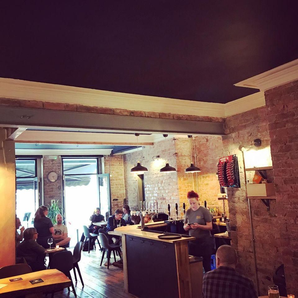 (Pub, Bar, Customers). Published on 29-08-2020