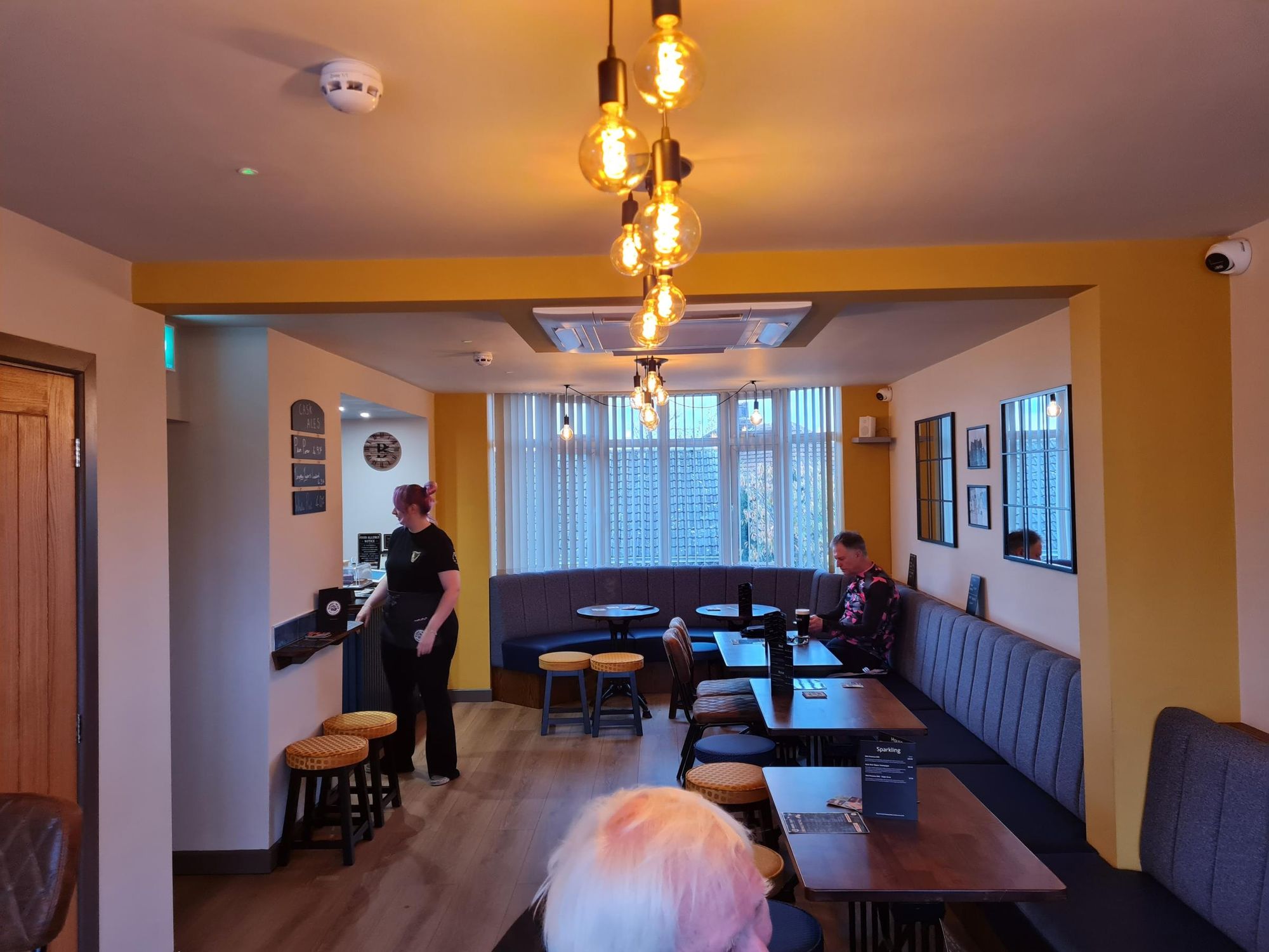 (Pub, Bar). Published on 07-12-2025