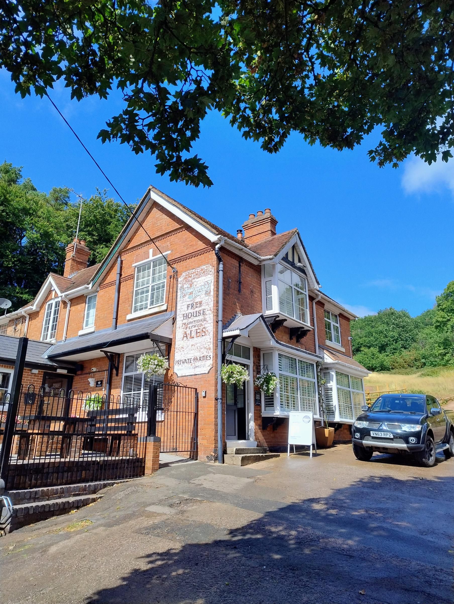 (Pub, External, Key). Published on 04-08-2025