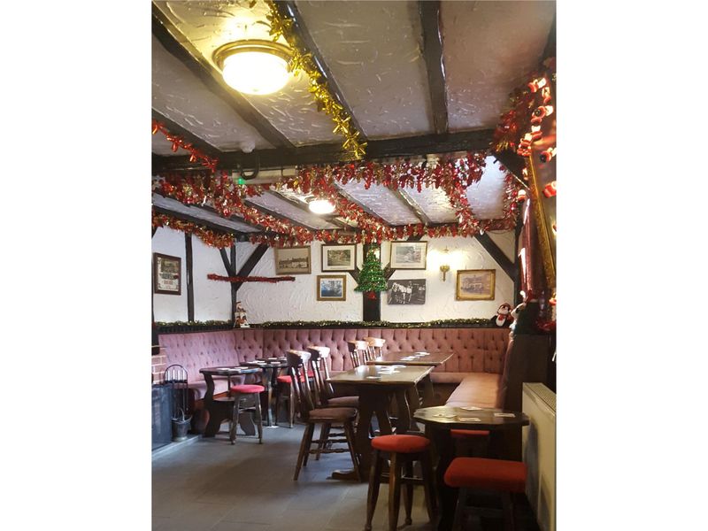 The side lounge. (Pub). Published on 22-11-2022