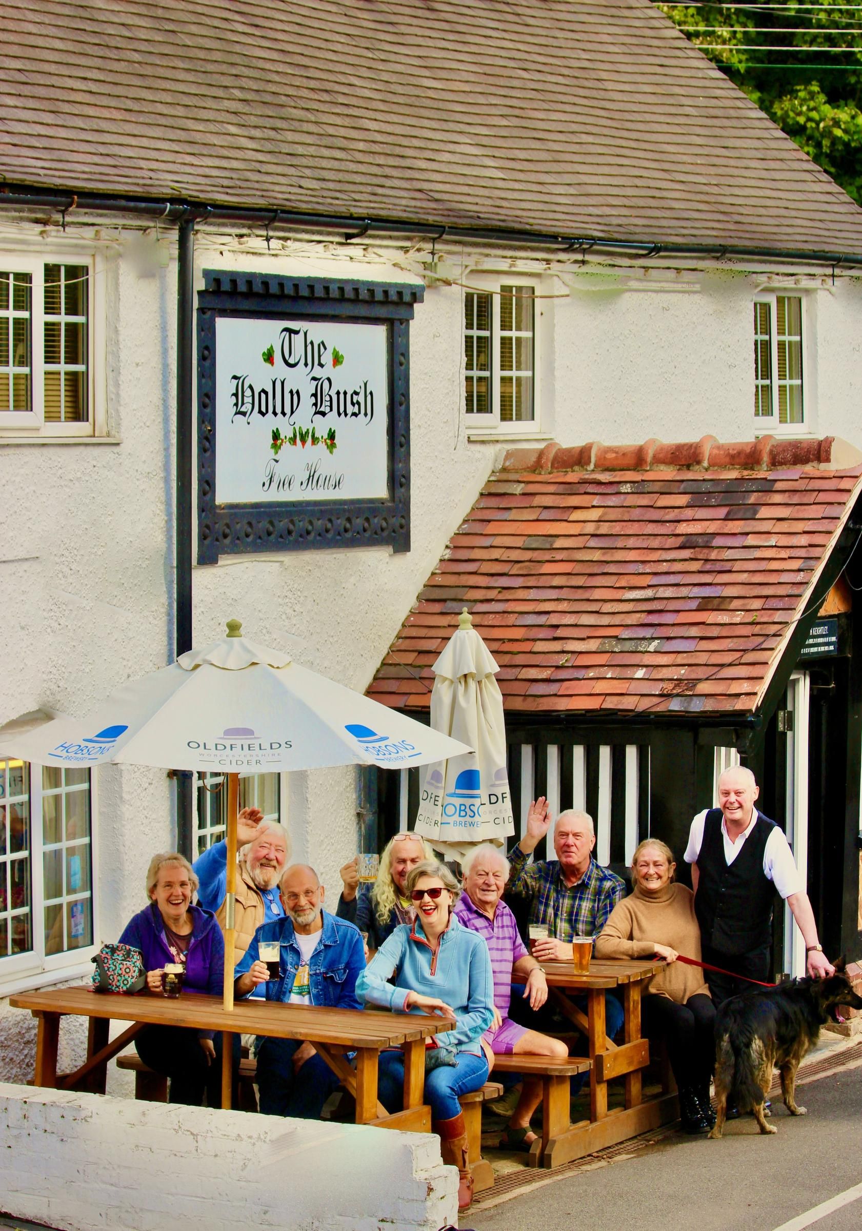 (Pub, External, Publican, Customers). Published on 20-09-2023