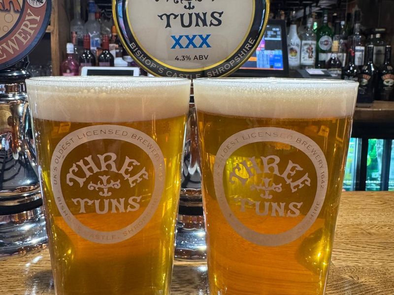 (Pub, Bar). Published on 13-07-2025 