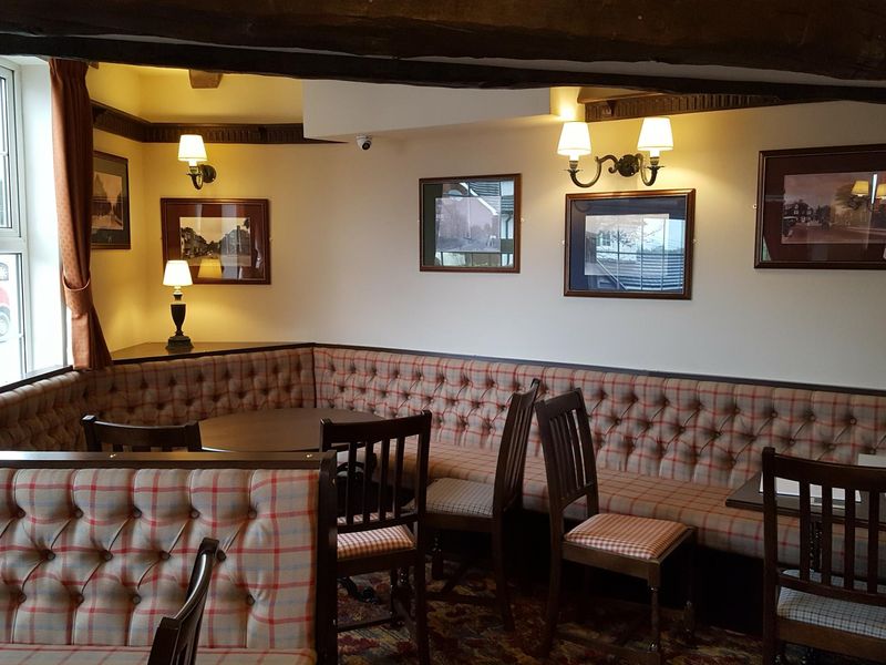Lounge. (Pub). Published on 25-04-2018