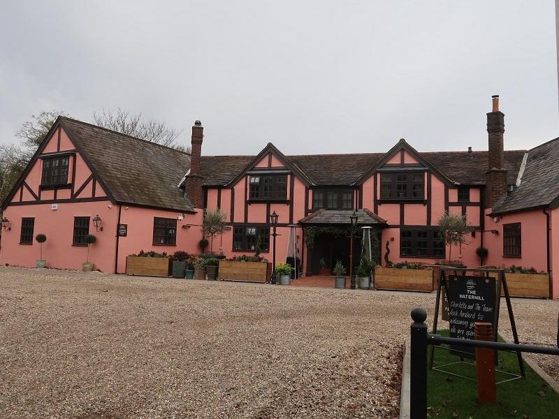 Outside of pub. (Pub, External, Key). Published on 10-11-2022