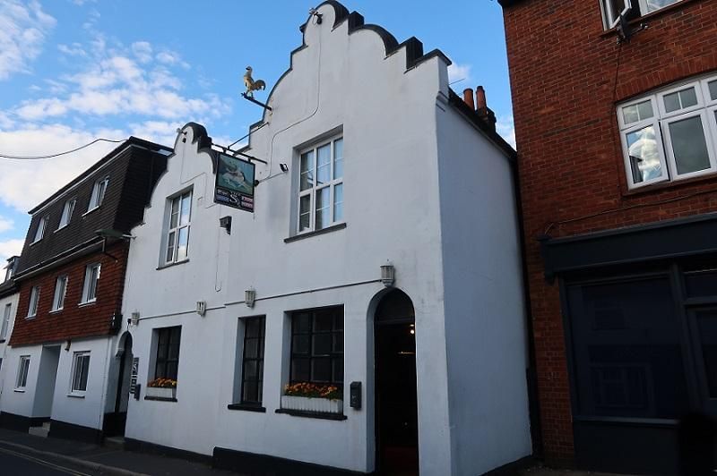 Outside. (Pub, Key). Published on 14-09-2020