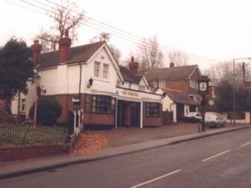 Outside. (Pub, Key). Published on 31-05-2006