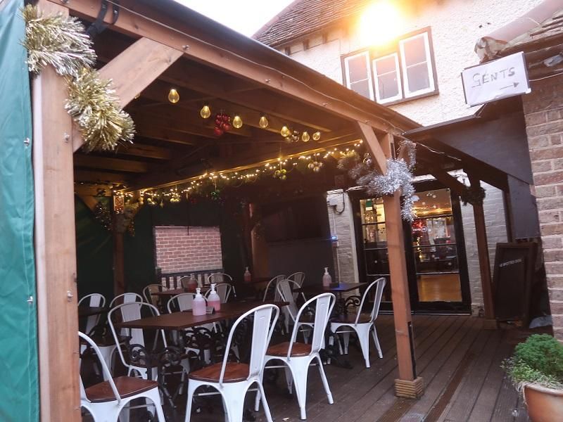 Decking. (Pub, External, Garden). Published on 09-11-2022