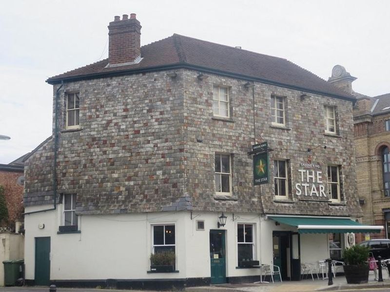 Outside. (Pub, Key). Published on 27-06-2016