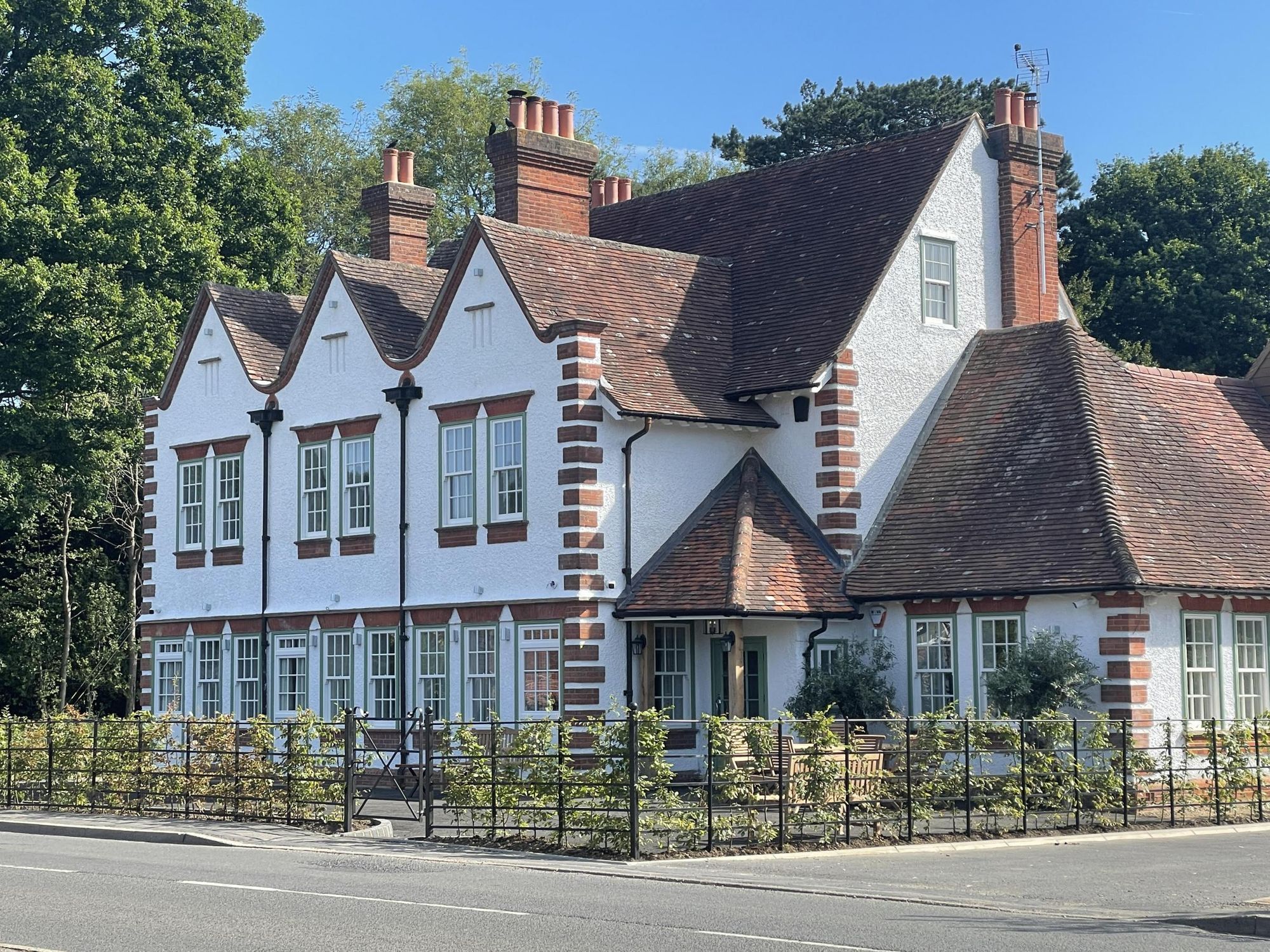 Bulls Head Ewhurst Village Pub With Rooms