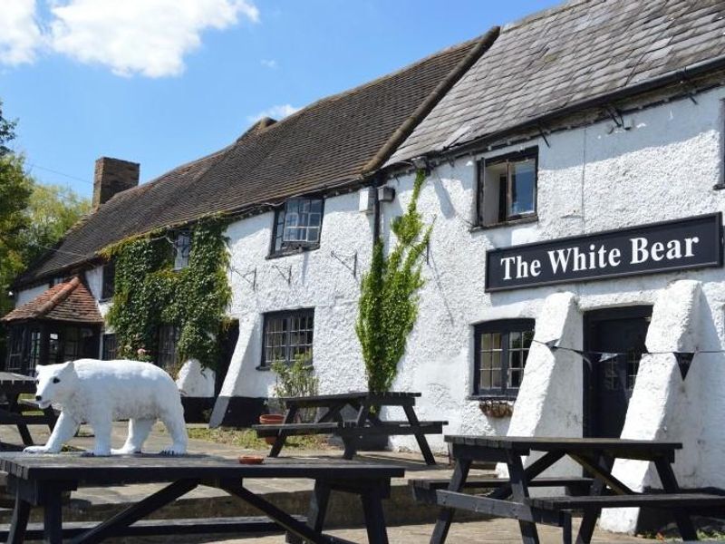 Outside. (Pub, Key). Published on 27-07-2020
